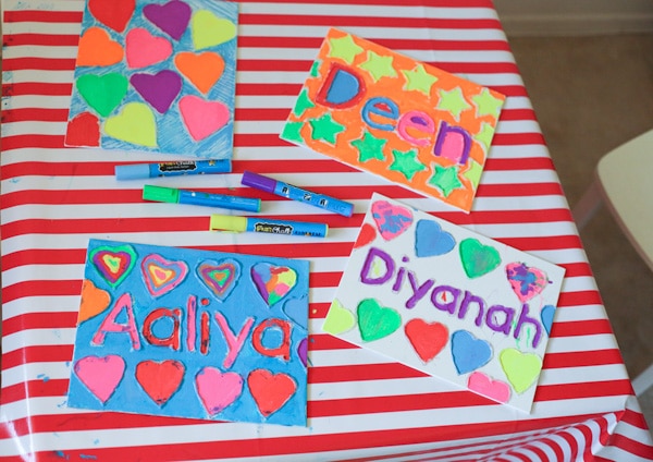 Canvas Name Kids Activity with Fun Chalk Markers makes a beautiful and vibrant frame for the kids bedrooms