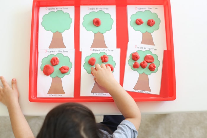 Toddler preschool math play dough counting activity