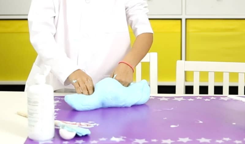DIY Fluffy Slime Recipe (Non-Toxic!) - Hi Sugarplum!