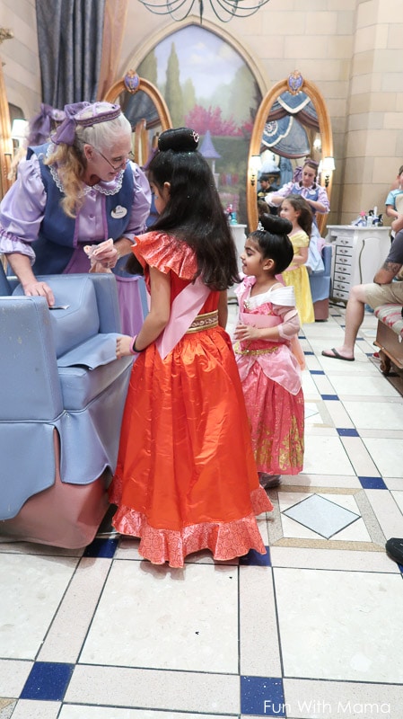 Bibbidi Bobbidi Boutique: A Disney World Review | Bibbidi bobbidi boutique,  Disney divas, Disney world planning