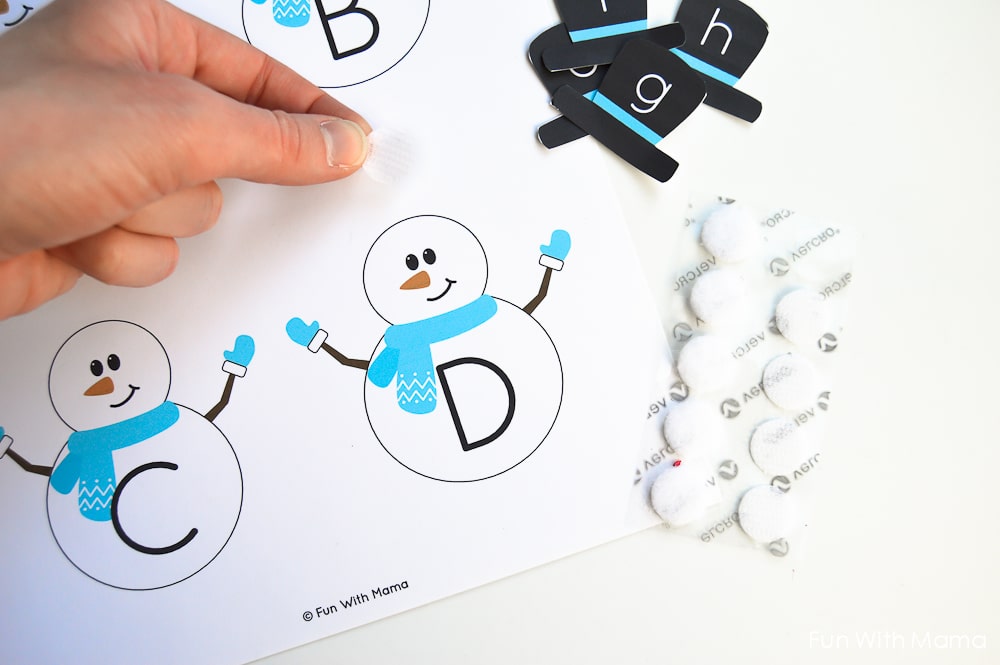 how to build your snowman after printing and cutting them out 