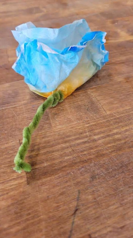 pipe cleaner stem on coffee filter flower craft 