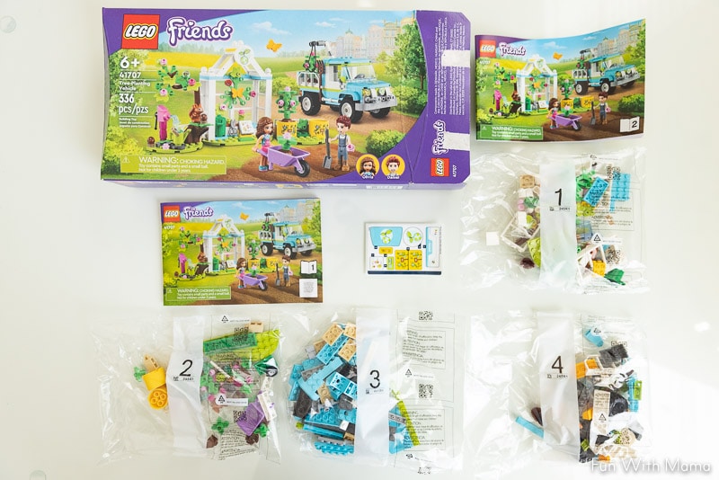 boxed lego sets for kids to play with 