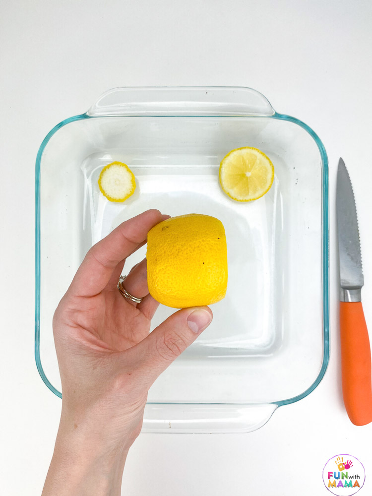 cut the top of the lemon